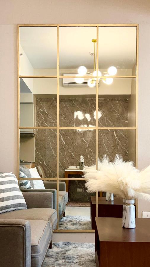 La Palazzo - Across Uptown Mall & Grand Hyatt Bgc Taguig Ngoại thất bức ảnh