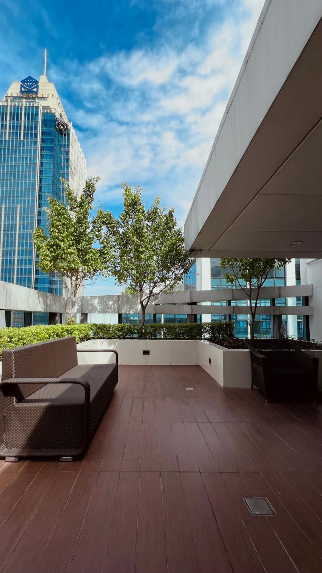 La Palazzo - Across Uptown Mall & Grand Hyatt Bgc Taguig Ngoại thất bức ảnh